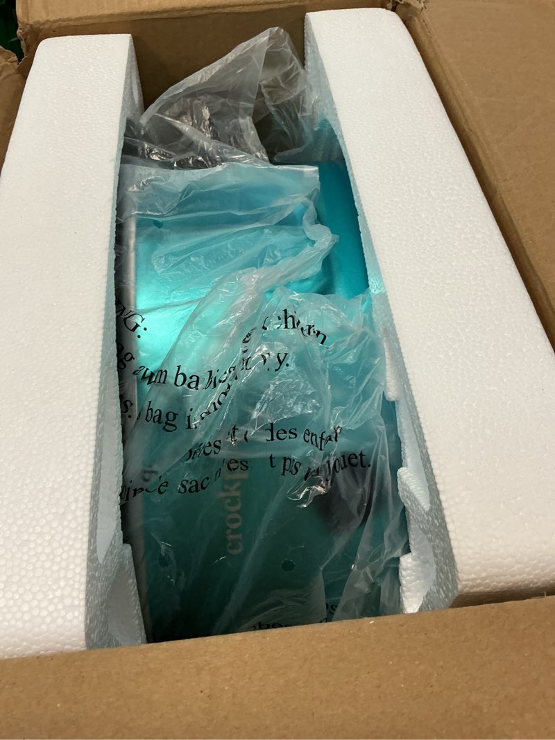 Condition photo showing Good Condition for crock-pot 7-quart manual slow cooker, family size serves 8+ people or fits 6-lb roast, removable stoneware with warming setting, dishwasher safe for easy cleanup, turquoise 7qt turquoise
