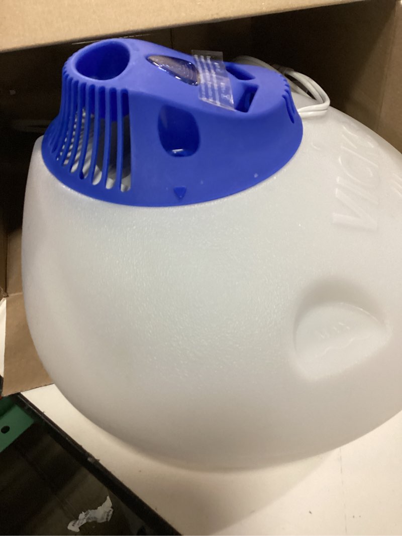 Condition photo showing Good Condition for vicks warm steam vaporizer humidifier, 600 sq ft, white, v150ryupc
