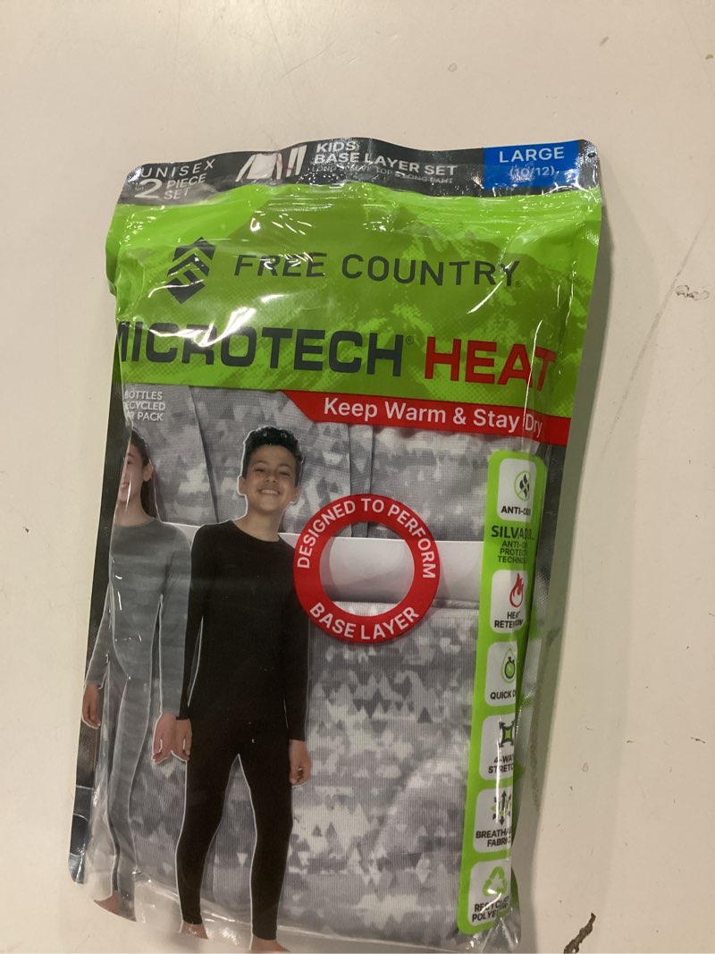 Condition photo showing Good Condition for  free country kids microtech heat 2-piece base layer set large camo