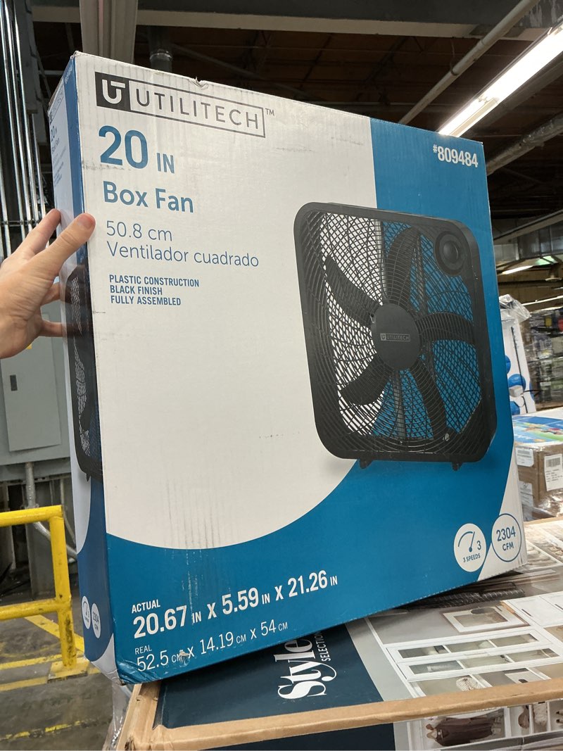 utilitech 20-in high velocity indoor box fan, in black