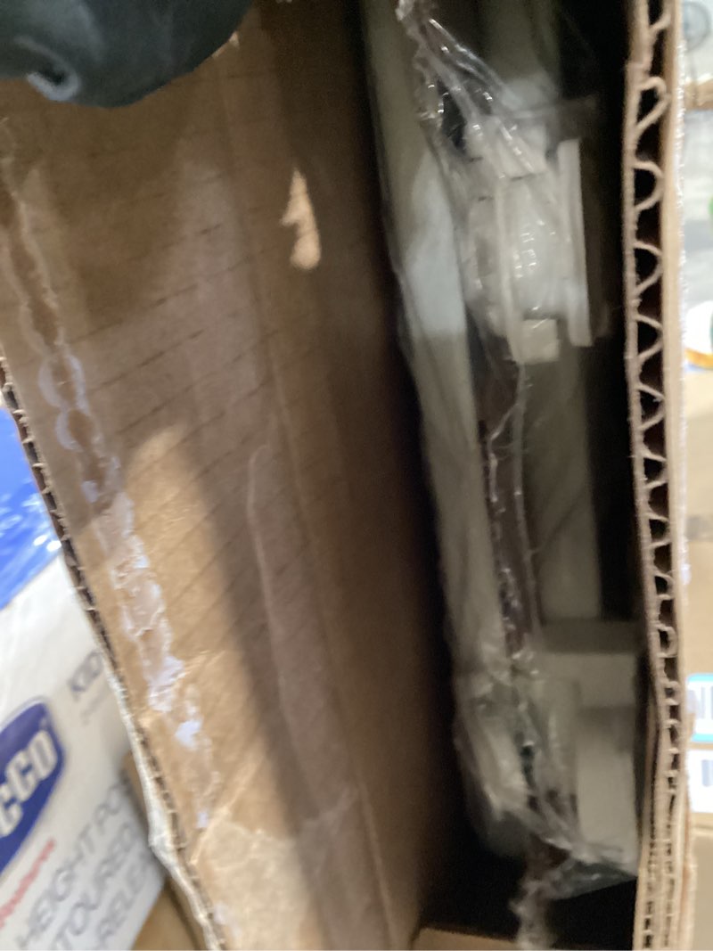 Condition photo showing New/Like New for bemis residential molded wood toilet seats white