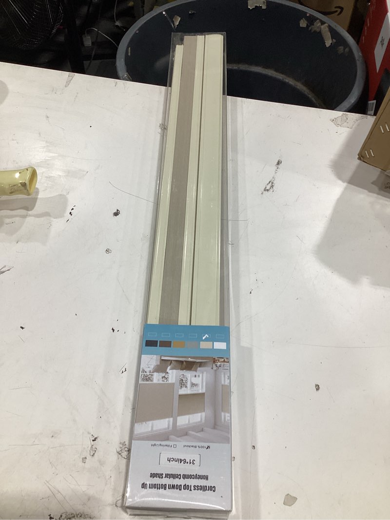 Condition photo showing Good Condition for top down bottom up cellular shades cordless honeycomb blinds for indoor windows, for windows size (22" w × 48" h) colour (white - light filtering) white - light filtering 22" w × 48" h