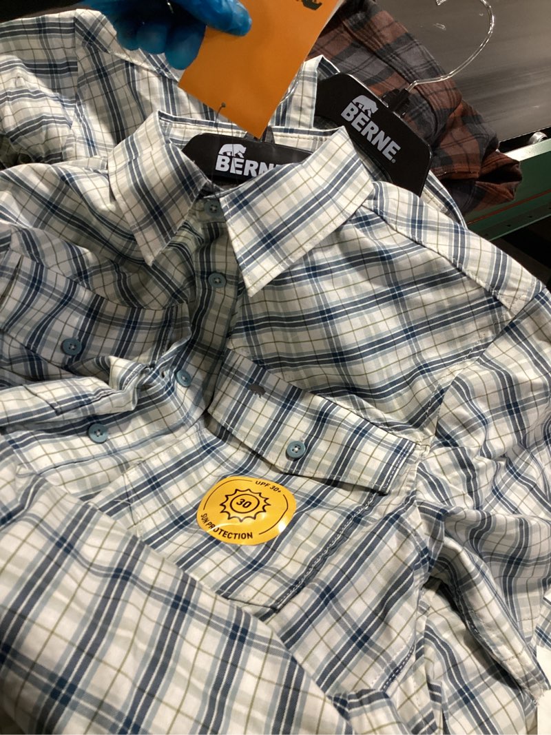 Condition photo showing As Is for BERNE APPAREL Men's Blue Light weight Poplin Short sleeve Checked Button-down shirt (M )