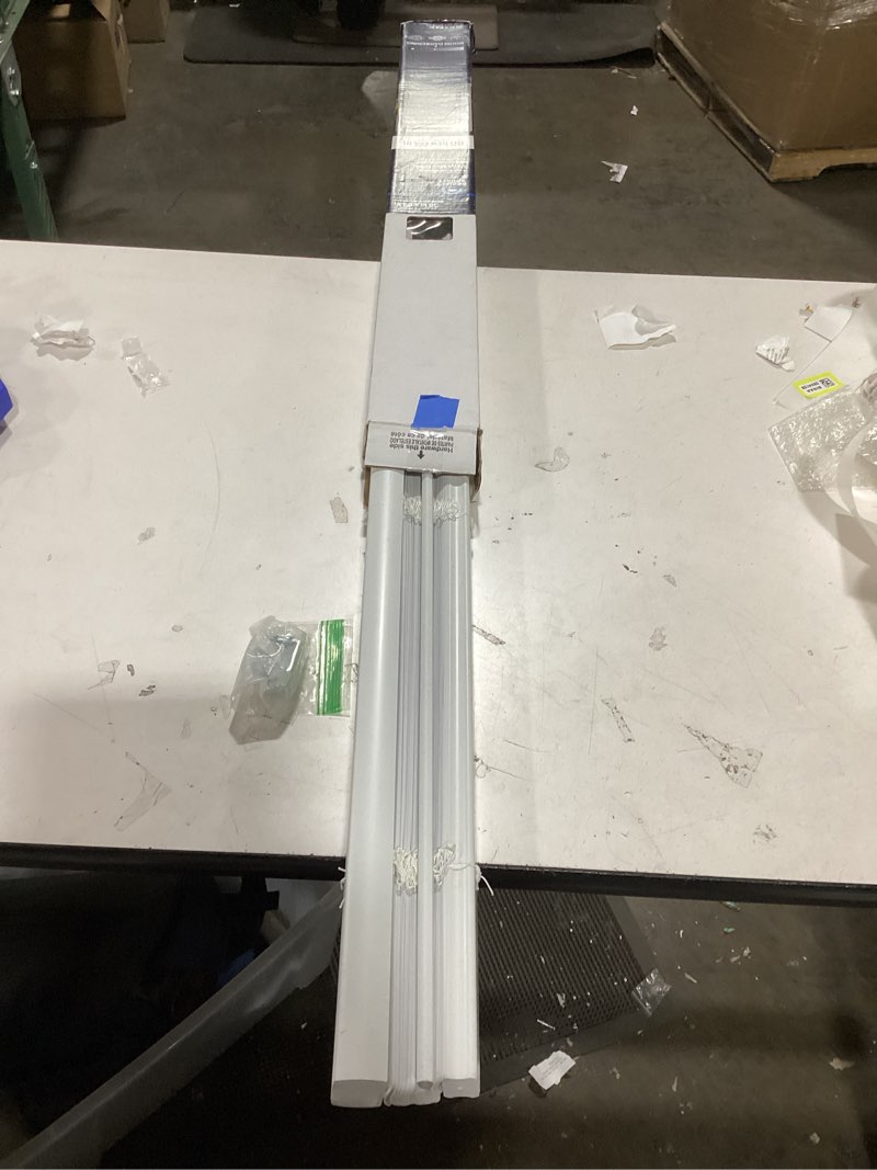 Project Source Room Darkening 1-in Slat Width 36-in x 64-in Cordless White Vinyl Room Darkening Mini-blinds Item #889895 | Model #42861