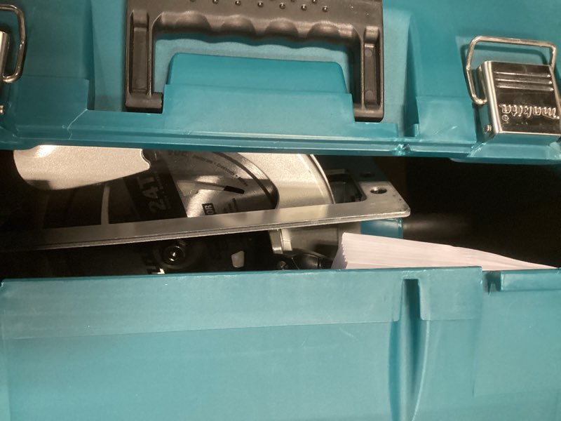 Condition photo showing Good Condition for makita 5007nk 7-1/4" circular saw, blue