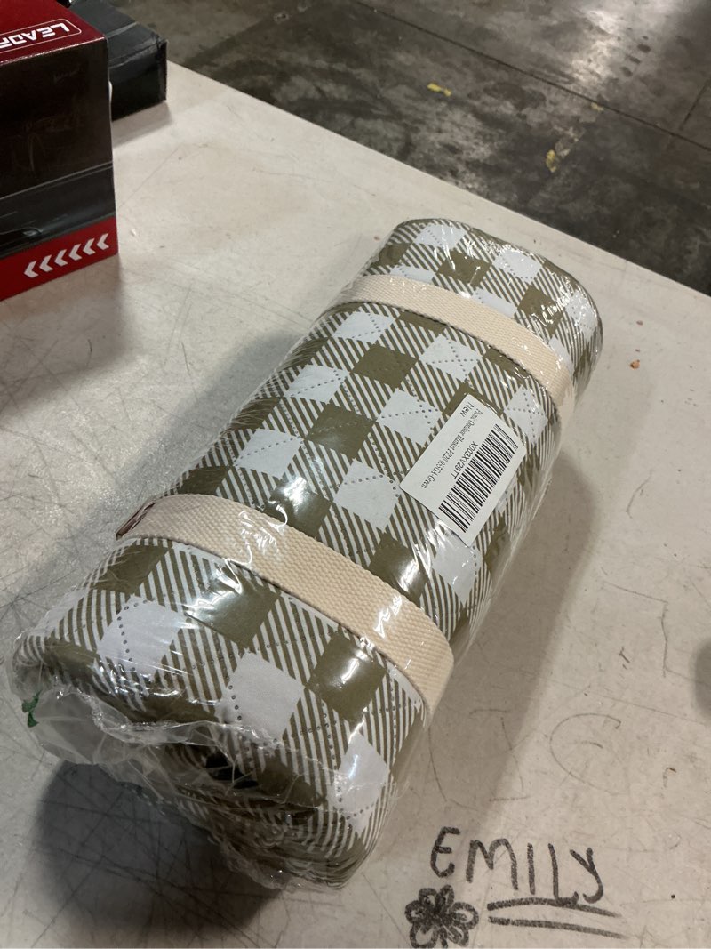 Condition photo showing New/Like New for picnic blankets outdoor extra large - 80"x80" portable waterproof picnic blanket, machine washable 3-layer foldable park mat with sandproof backing for grass, hiking, travel, concerts, indoor (green)