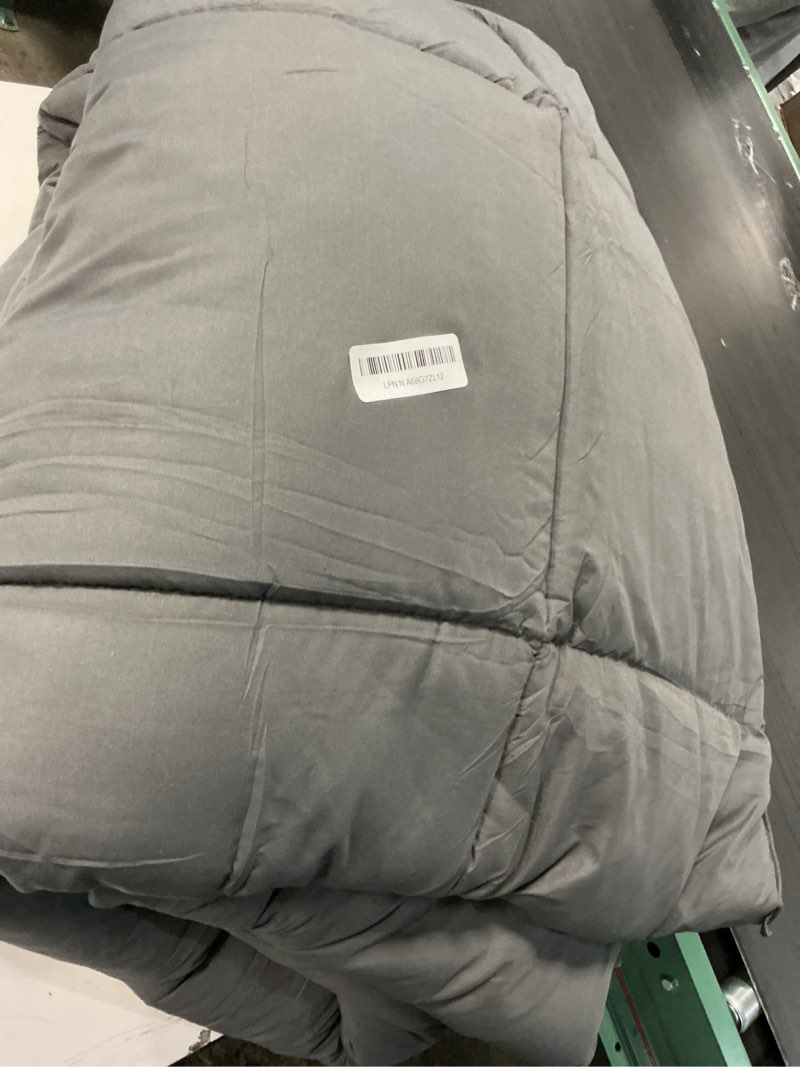 Condition photo showing As Is for TEXARTIST Premium 2100 Series Queen Comforter All Season Breathable Grey Comforter Soft 4D Spiral Fiber Quilted Down Alternative Duvet Insert with Corner Tabs Luxury Hotel Style (88"x88") Queen Comforter Grey Comforter