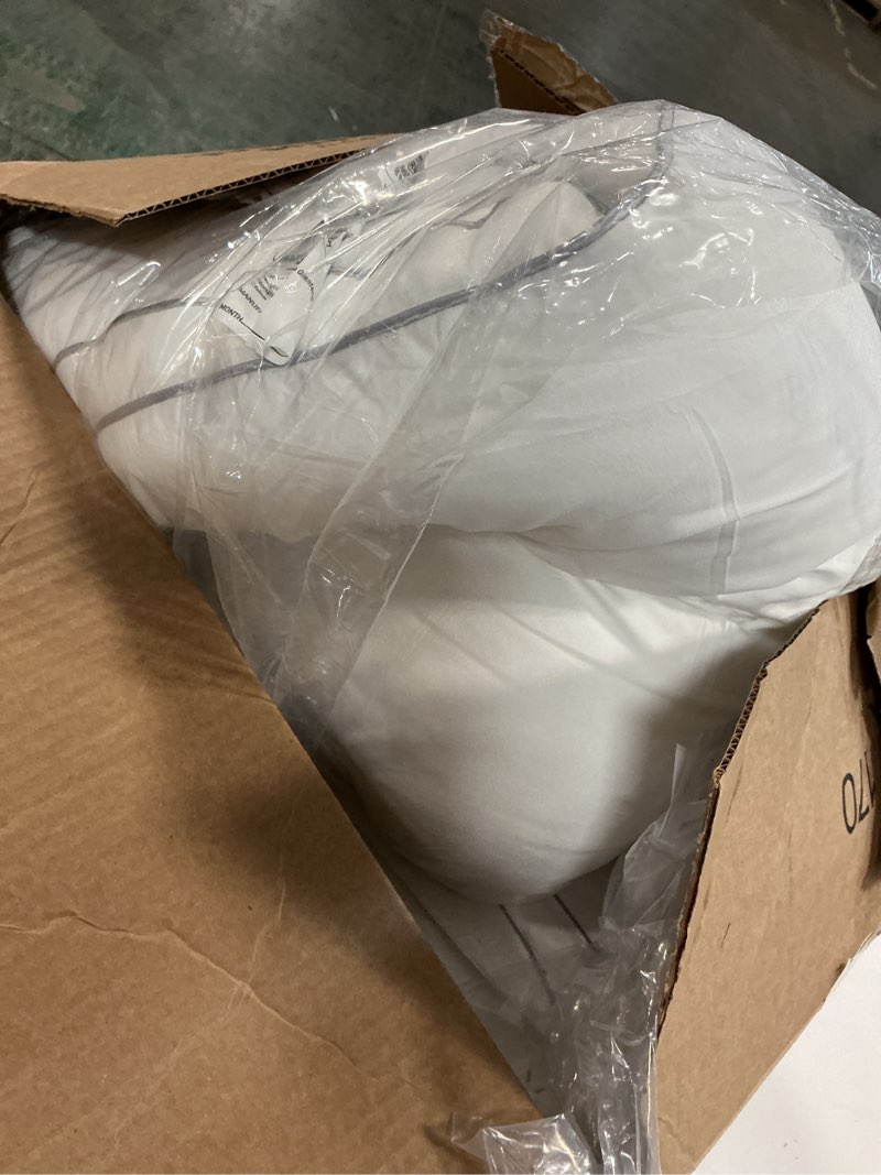 Condition photo showing Good Condition for King Size Pillows Set of 4, Bed Pillows for Sleeping 4 Pack, Luxury Hotel Quality, Supportive King Pillows with Soft Down Alternative for Back Stomach Side Sleepers, Machine Washable King(pack of 4) Grey