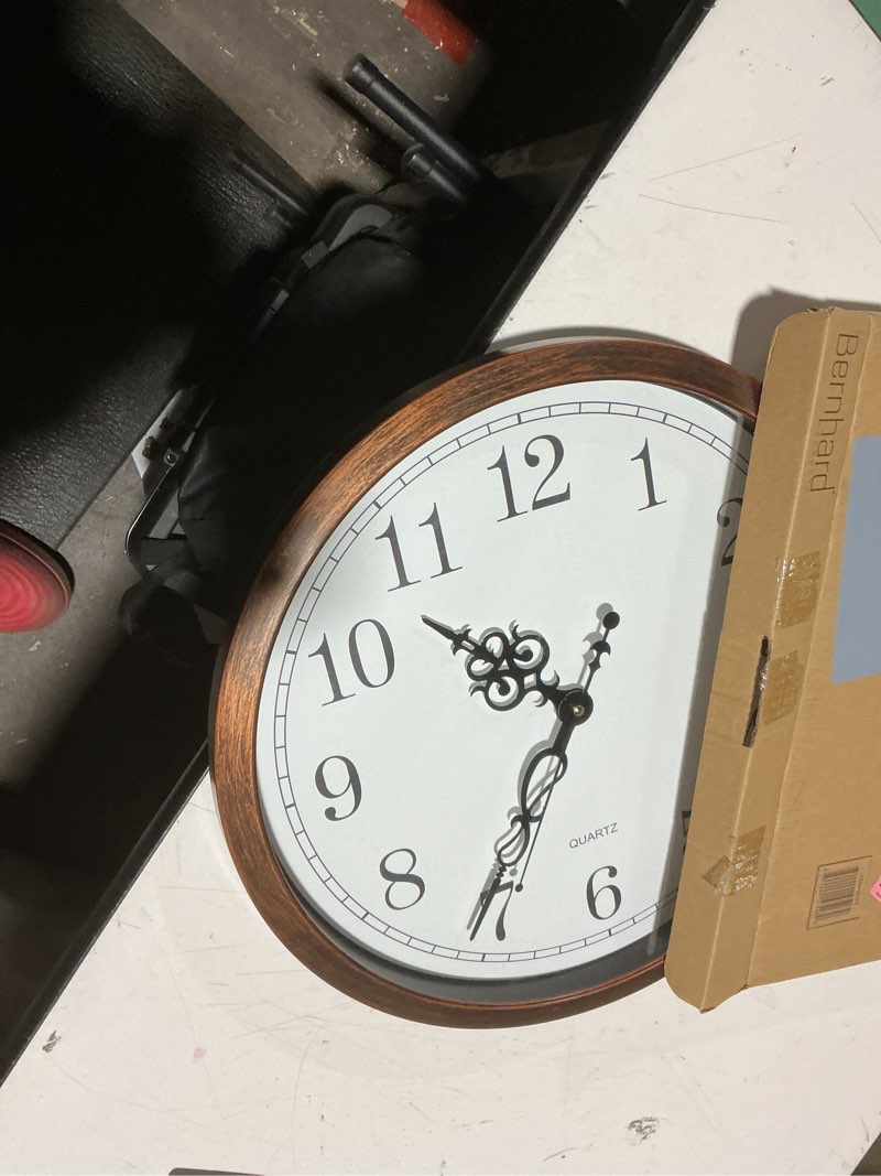 Bernhard Products Large Wall Clock 18 Inch Silent Non Ticking Movement Quartz Battery Operated Round Easy to Read Decorative Classic Brown Home/Kitchen/Office/Classroom/School Clocks, Black Numbers Classic 18 Inch