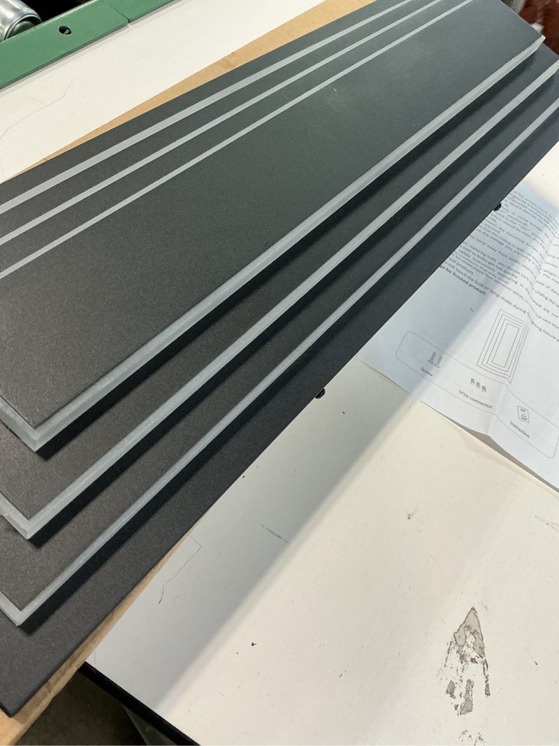 Condition photo showing Good Condition for Led wall light  Outdoor Wall Light Fixtures Modern Long LED Wall Sconce Black Exterior Light Fixture Ip65 Waterproof Wall Lamp 10w 3000k Metal Rectangular Wall Lights For Villa Patio,Courtyard,Porch Bedroom,7.9''(similar)