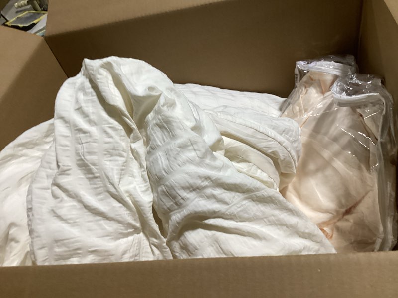 Condition photo showing Good Condition for CozyLux Full Size Comforter Sets with Sheets Seersucker 7 Pieces Ivory Bed in a Bag Textured Luxury Soft Bedding Set with Down Alternative Comforter, Sheets, Pillowcases & Shams for All Seasons Ivory Full