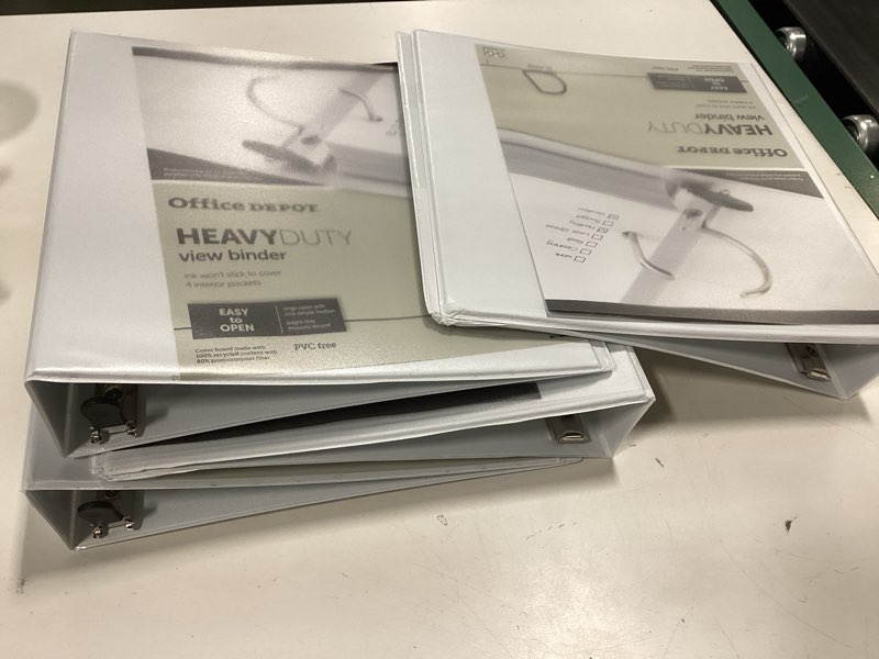Condition photo showing Good Condition for Office Depot® Brand Pack Of 4 Heavy-Duty View 3-Ring Binder, 1 1/2\" D-Rings, 49% Recycled, White