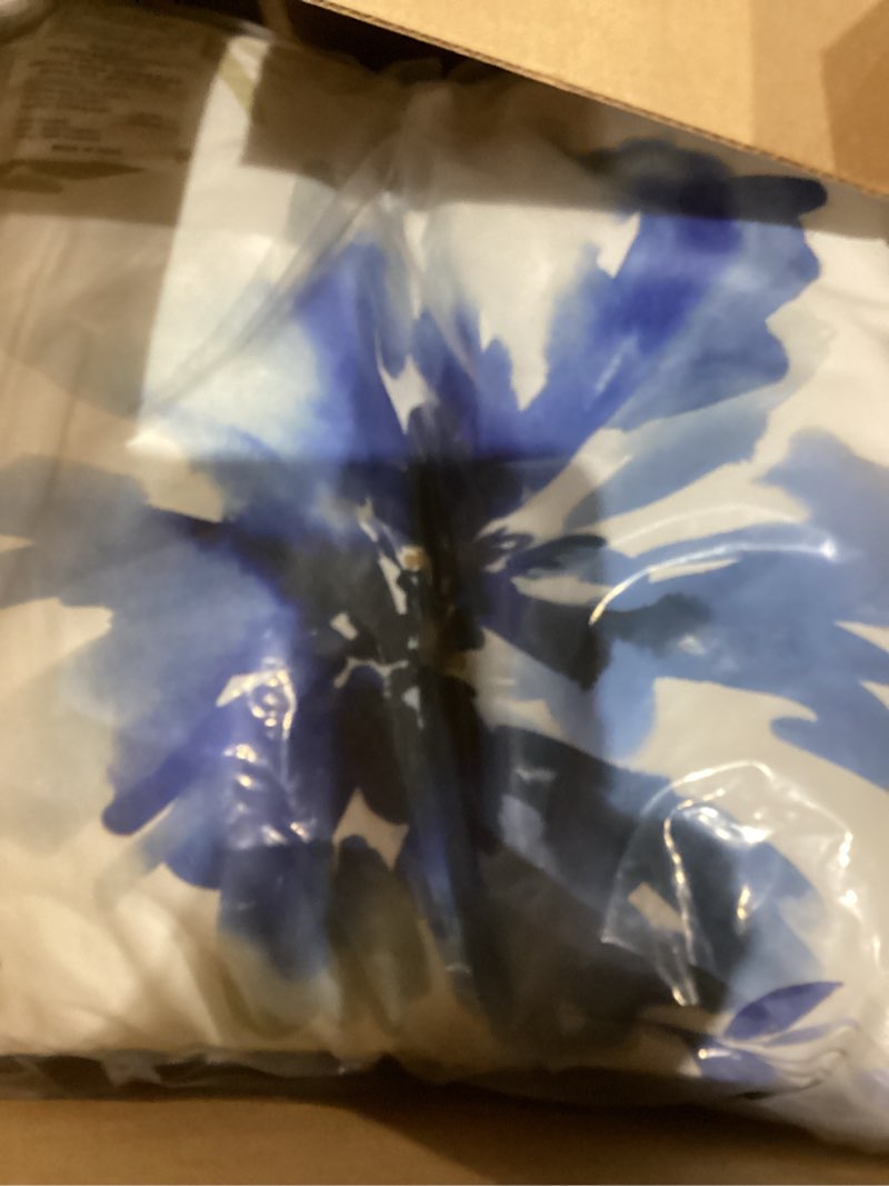 Condition photo showing Good Condition for Americanflat 20x20 Throw Pillow with Sewn-in Insert - All-in-One Decorative Pillows - No Cover Needed - Soft and Durable Cushion for Bed or Sofa - Polyester - White and Indigo 20x20 White and Indigo