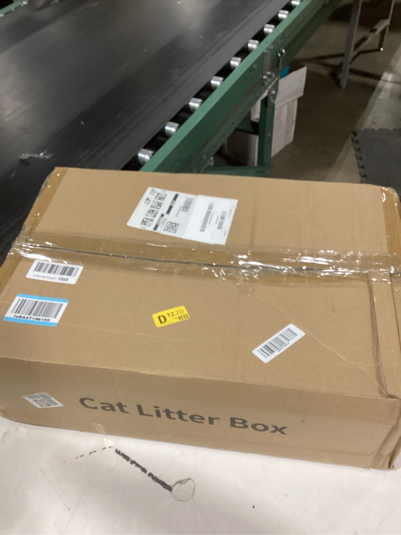 Condition photo showing Good Condition for WoofiGo Enclosed Stainless Steel Cat Litter Box with Lid, XL Extra Large Litter Box for Big Cats, Me