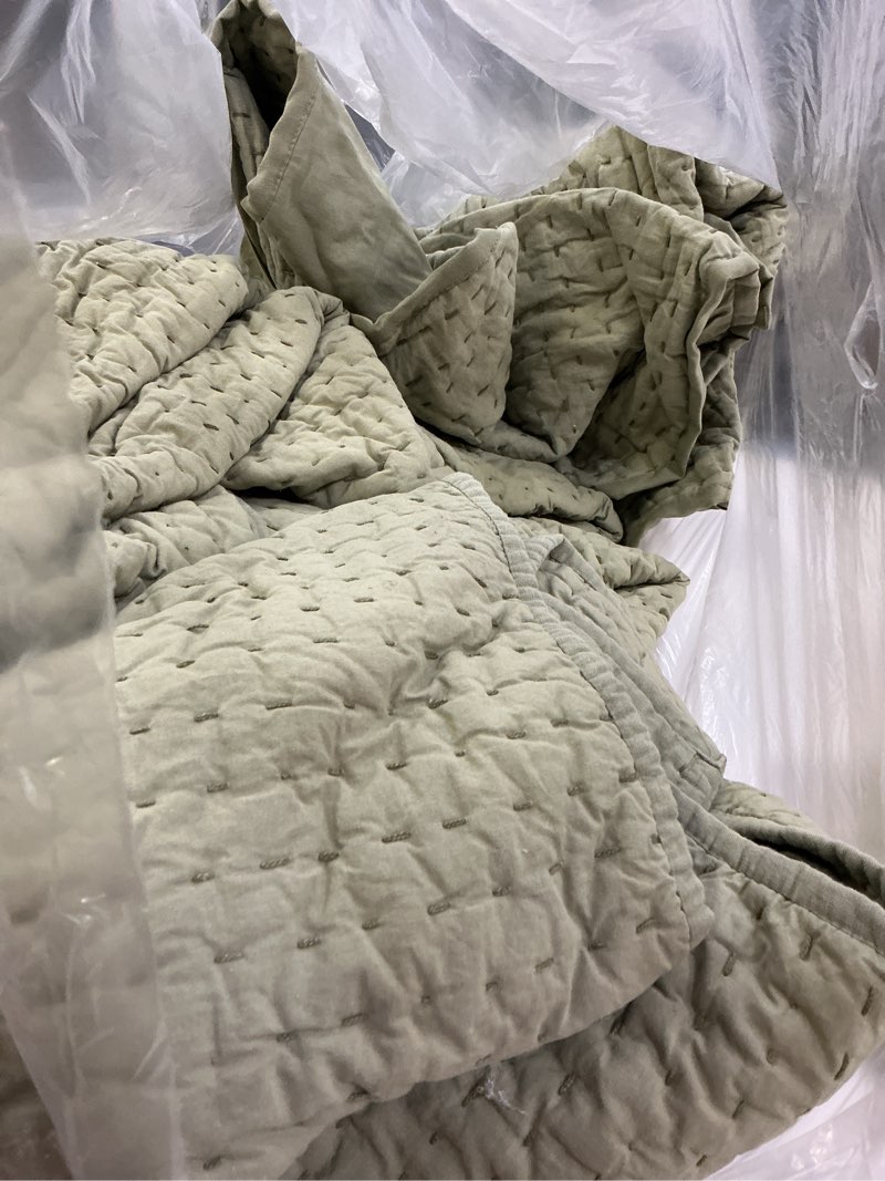 Condition photo showing As Is for european linen cotton stitch quilt set, king/cal king, willowleaf