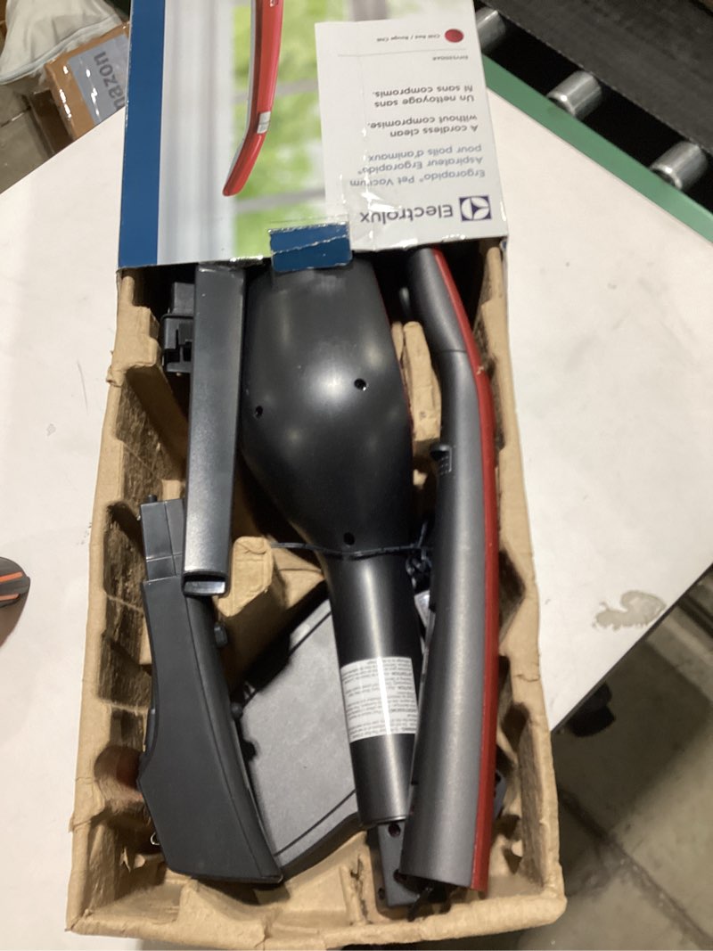 Electrolux Ergorapido Pet Cordless 2-in-1 Vacuum Cleaner with Motorized Pet Nozzle for Easy Pet Hair