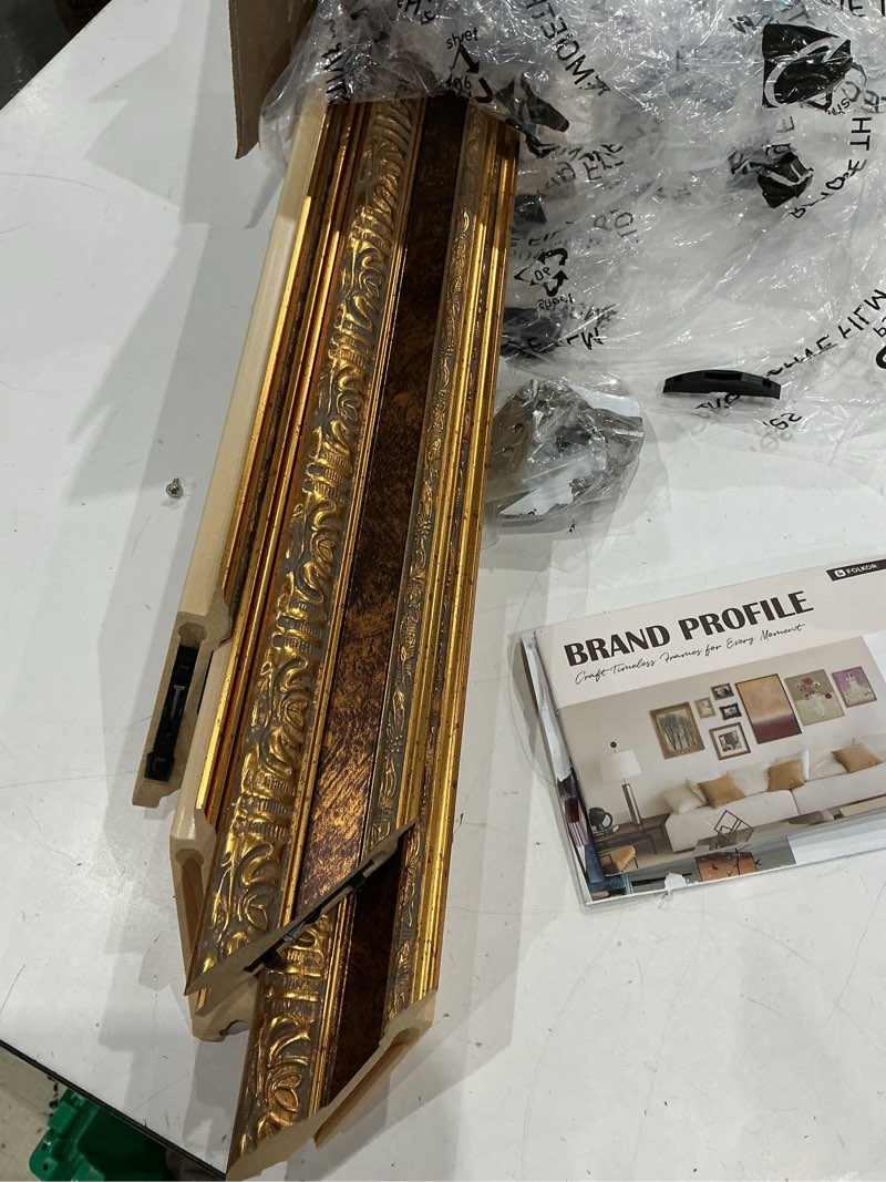 Condition photo showing Good Condition for Untitled Item
