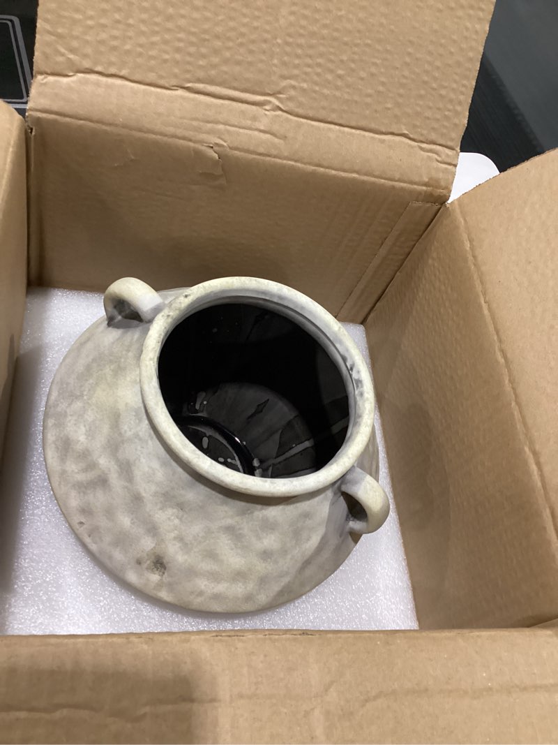 DOCFLVAS Farmhouse Rustic Ceramic Flower Vase with 2 Handles, 7.6 Inch White Grey Ceramic Vases for 