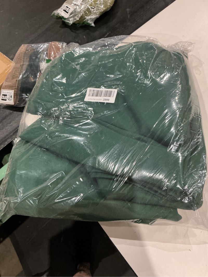 Condition photo showing Good Condition for brillmax 4 pack hunter green round tablecloths 132 inch for 72” tables - 150 gsm polyester fabric, floor length drop, water, stain & wrinkle resistant cloth cover for wedding reception banquet dining hunter green 132 in, 4 pack