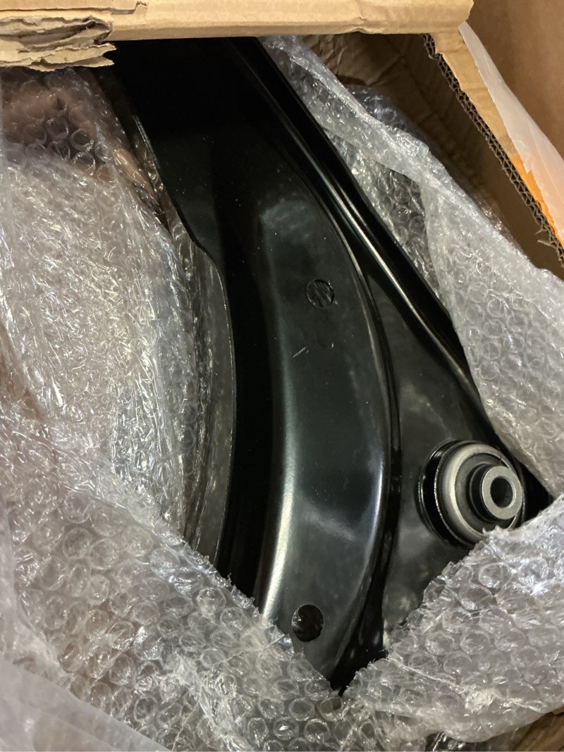 Condition photo showing As Is for ApplianPar Front Left and Right Lower Control Arms with Ball Joint for Nissan Juke 2011-2017 Sentra 2017-2019