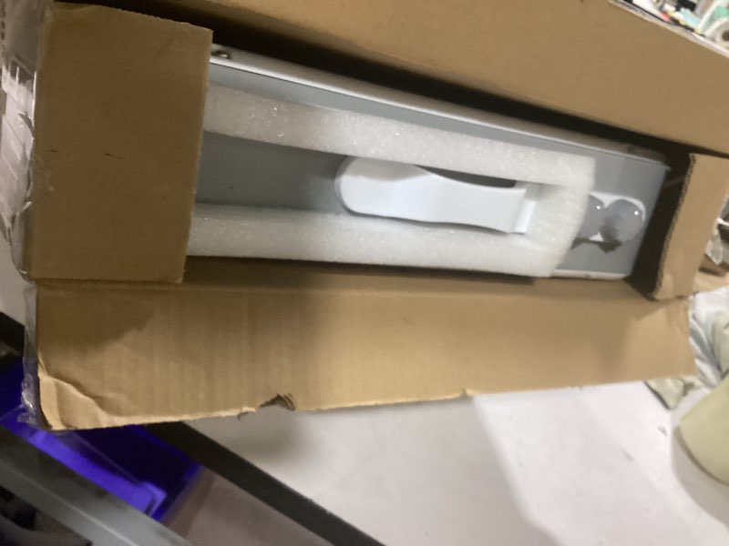 Condition photo showing Good Condition for shinic 20 inch box fan with thermostat, 3-speed metal frame window box fan with carry handle & non-slip feet, auto temperature control cooling fan for bedroom, garage, home office, basement