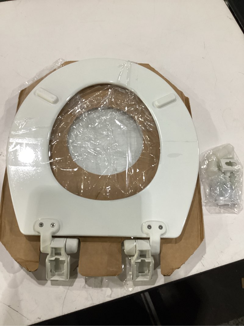 Condition photo showing New/Like New for mayfair 847slow 000 kendall slow-close, removable enameled wood toilet seat that will never loosen, 1 pack - round - premium hinge, white (b07zqr1rmn)