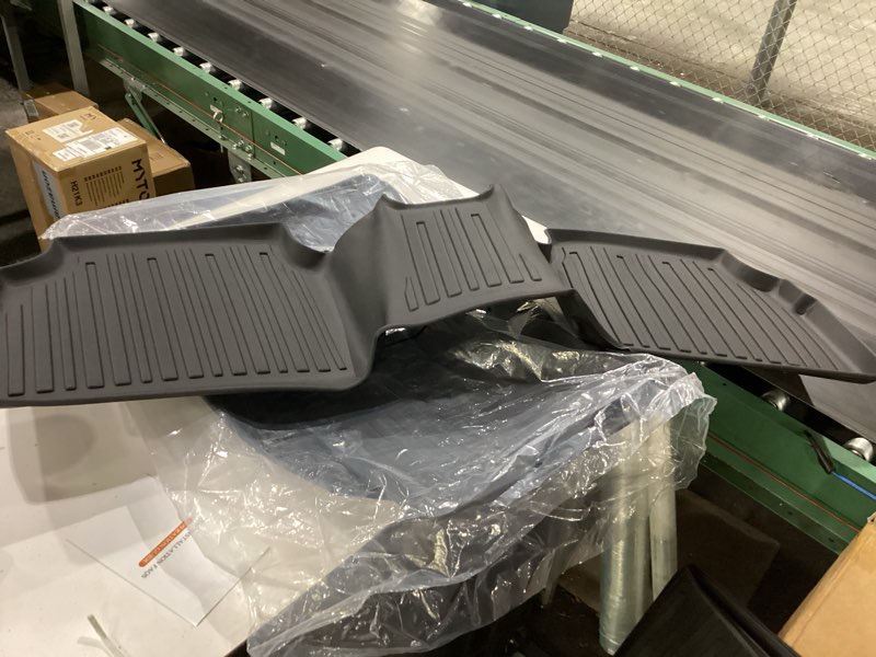 Condition photo showing New/Like New for galvagnite full coverage floor mat set for unknown make and model suv