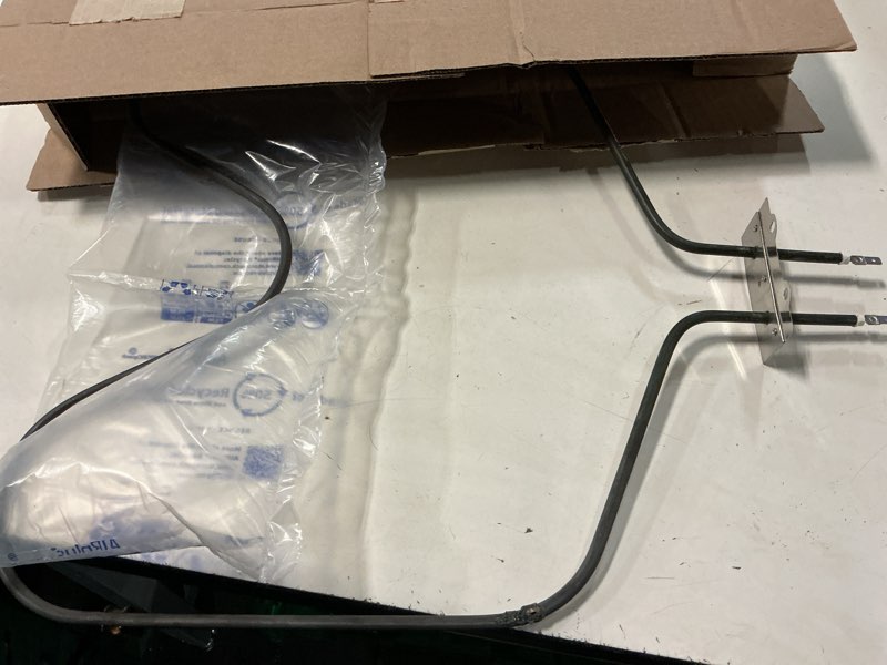 Condition photo showing New/Like New for whirlpool wpw10308477 oem range bake element