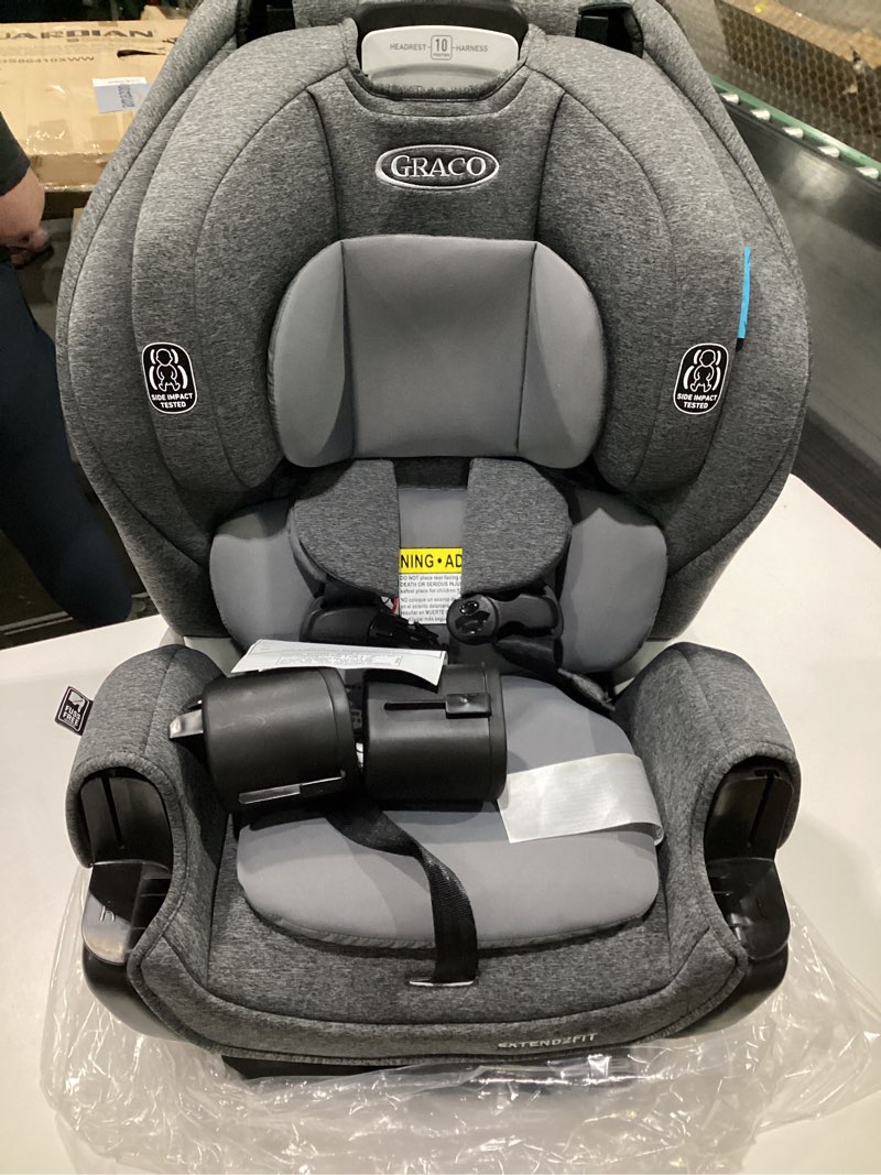Condition photo showing Good Condition for Graco Extend2Fit Convertible Baby Car Seat, Rear and Forward Facing, Adjustable Extension Panel for Extra Legroom, Cullen 3-in-1 w/ Booster Mode Cullen 2.0