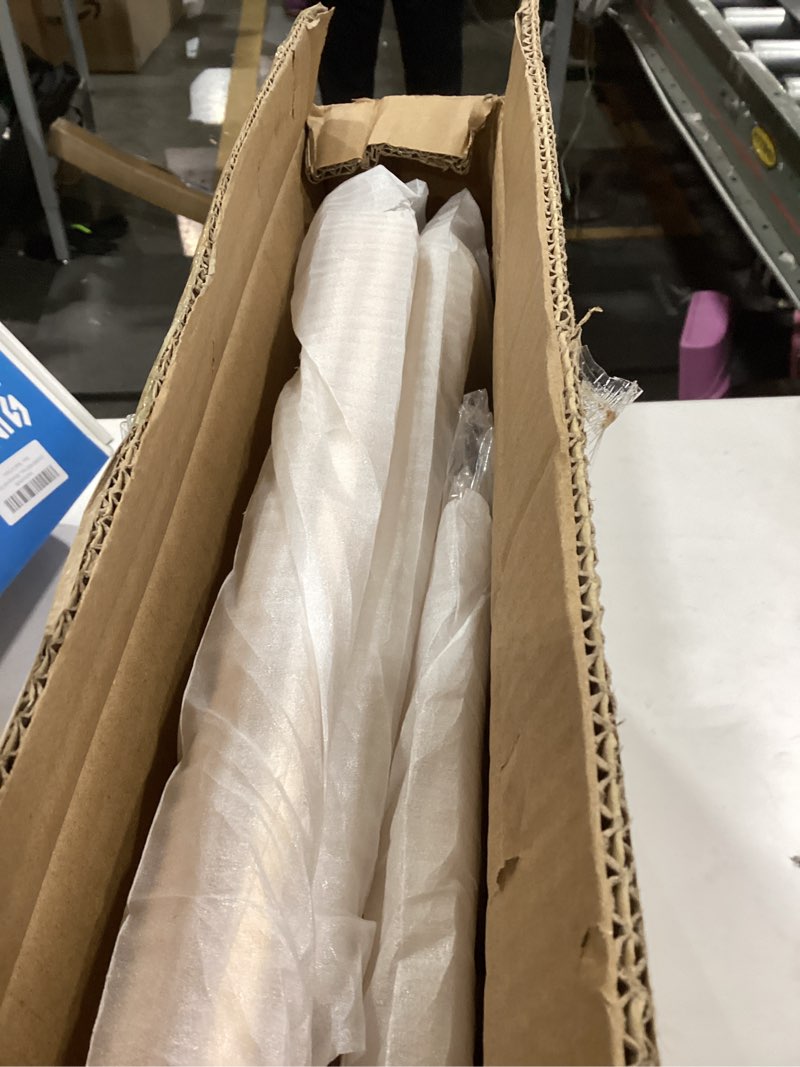 Condition photo showing Good Condition for Inweder Cylinder Pedestal Stands for Party: Three-Piece Set - 23.6"/31.5"/39.4" Tall Cake Pedestal S