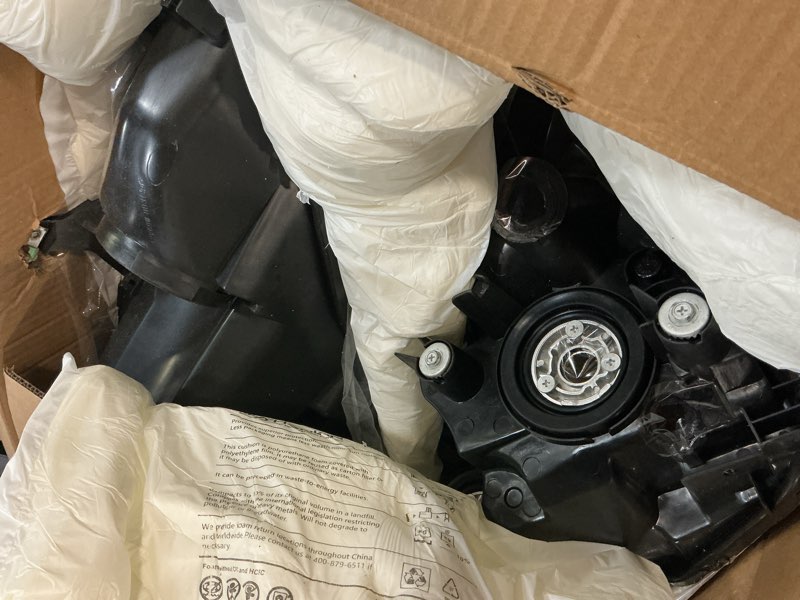 Condition photo showing Good Condition for headlights compatible with 2003-2007 honda accord