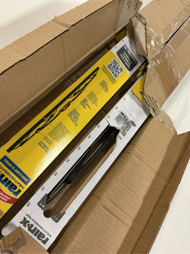 Condition photo showing Good Condition for Rain-X 820152 WeatherBeater Wiper Blades, 28" Windshield Wipers (Pack Of 2), Automotive Replacement Windshield Wiper Blades That Meet Or Exceed OEM Quality And Durability Standards 28" Pack of 2