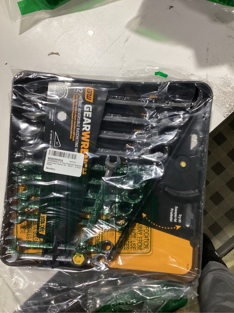 Condition photo showing Good Condition for GEARWRENCH 12 Pc. 12 Pt. Reversible Ratcheting Combination Wrench Set, Metric - 9620N