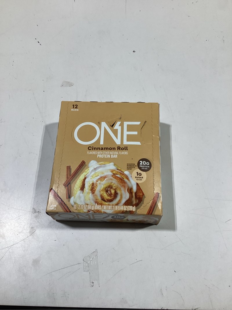 ONE Protein Bars, Cinnamon Roll, Gluten Free with 20g Protein and 1g Sugar, Pantry Staples, 2.12 oz 