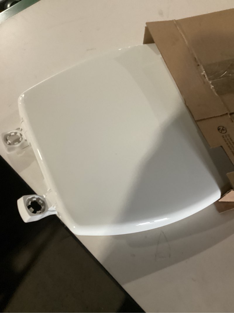 Condition photo showing Good Condition for Bemis 7300SLEC Slow Close Toilet Seat, Easy Clean Hinges and Durable Plastic Seat, Made in USA, Elongated, White