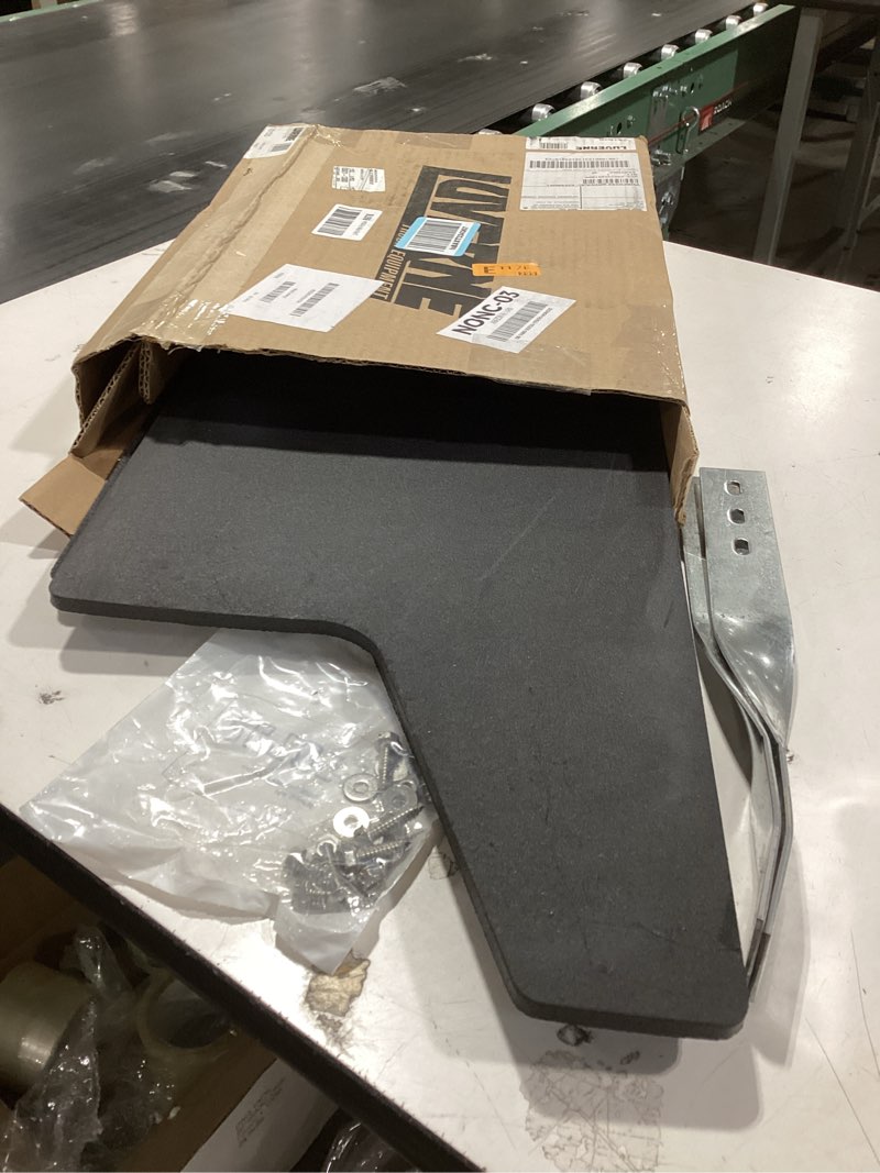 Condition photo showing Good Condition for LUVERNE 251020 Universal Front or Rear 12-Inch x 20-Inch Textured Rubber Mud Guards, 2 Flaps