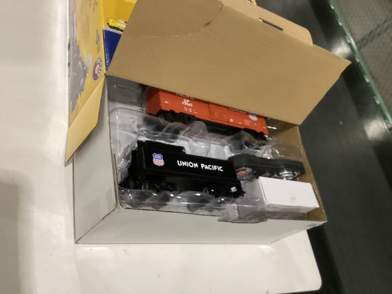 Condition photo showing Good Condition for Lionel Union Pacific Flyer LionChief 5.0 Electric O Gauge Train Set with Bluetooth & Remote Traditional