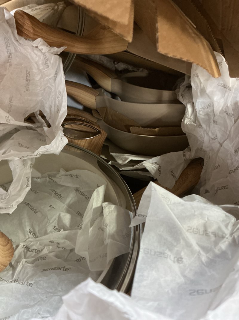 Condition photo showing Good Condition for SENSARTE Ceramic Cookware Sets, Pots and Pans Set Non stick, Non toxic Healthy Induction Cookware, 26 Pcs Nonstick Kitchen Cooking Set, w/Frying Pans Set, Saucepans Set Ceramic Taupe