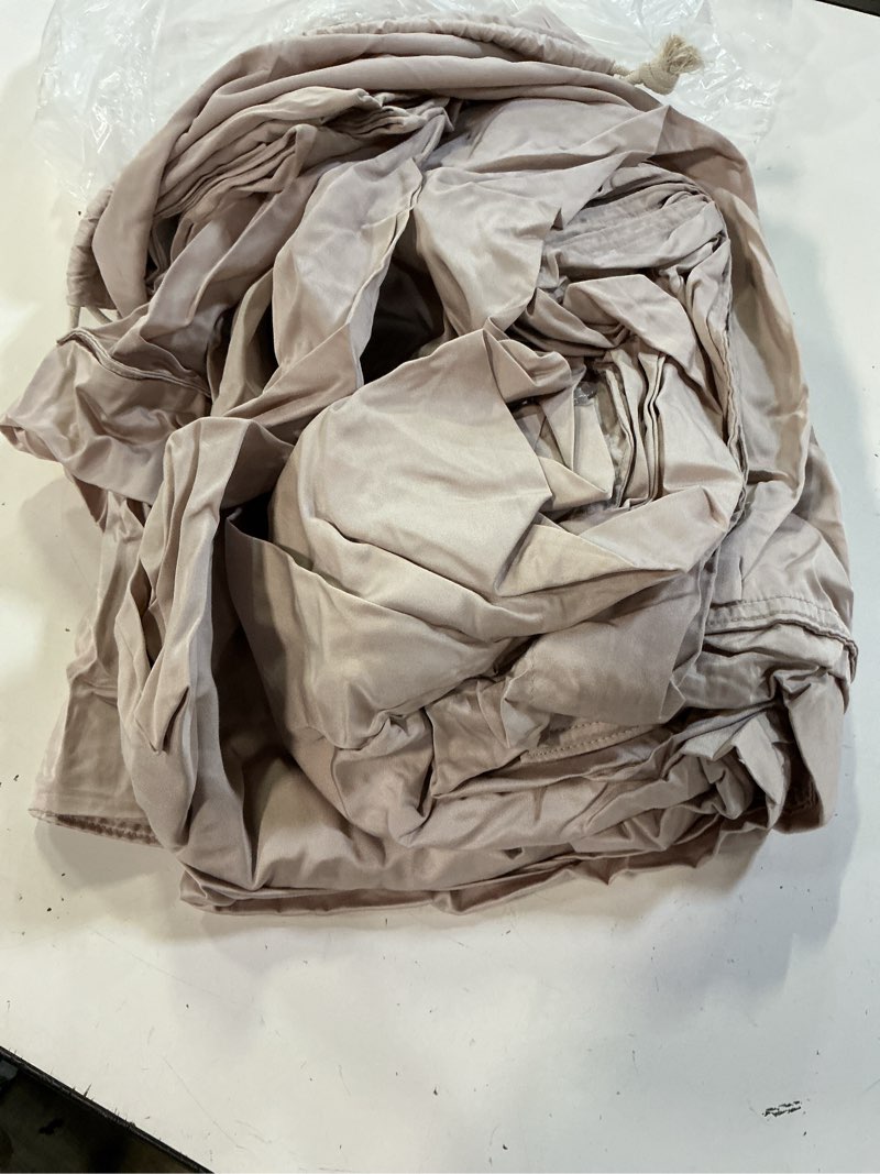 Condition photo showing Good Condition for bamboo duvet cover set, king/cal king, soft blush