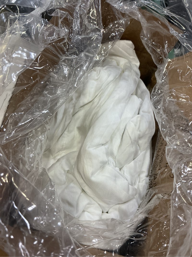Condition photo showing Good Condition for bedsure duvet insert king size - lightweight comforter, quilted cooling duvet insert, down alternative summer comforter with 8 tabs, ultra soft blanket, striped, king, white, 90x102 inches white king(102"x90")