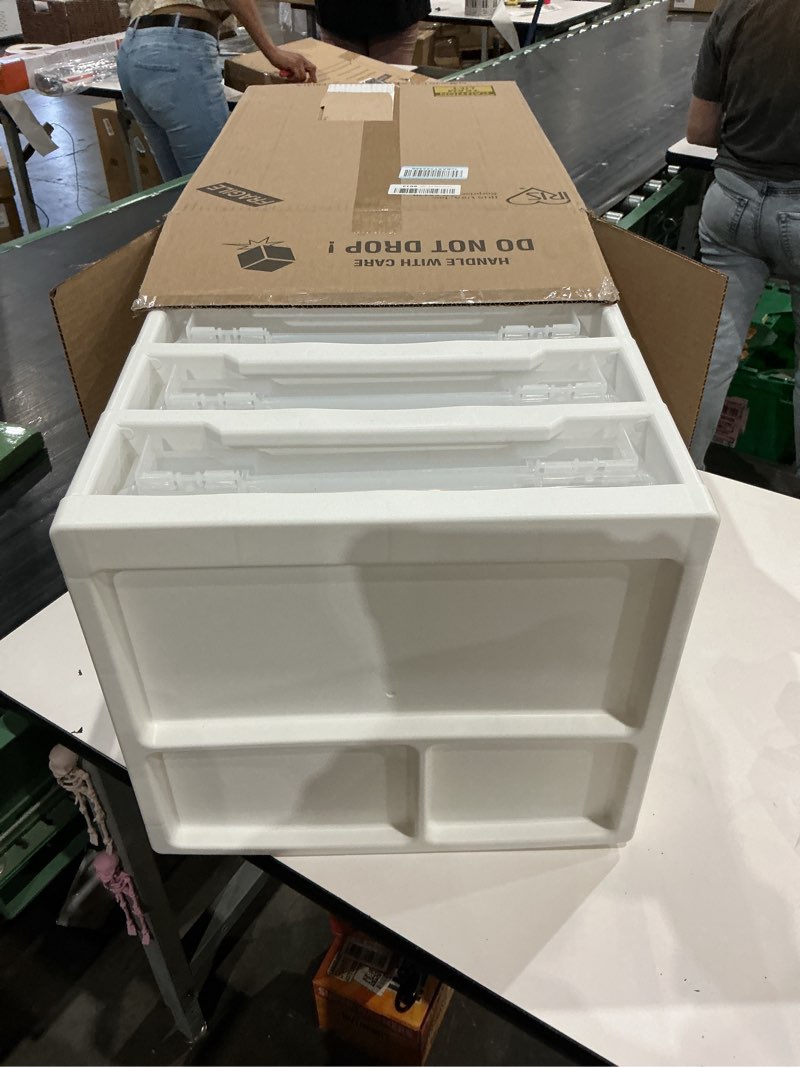 Condition photo showing New/Like New for iris usa fits 12" x 12" paper, 6-tier scrapbook rolling storage cart with organizer for stationery vinyl tools office art and craft supplies, yarn, 6 clear cases w/built in handle - white/clear white 6 cases (12"x12")
