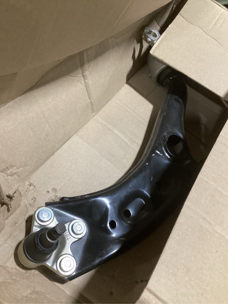 Condition photo showing Good Condition for gxywady front passenger right side lower control arms replacement for 2017-2021 honda cr-v cms601055