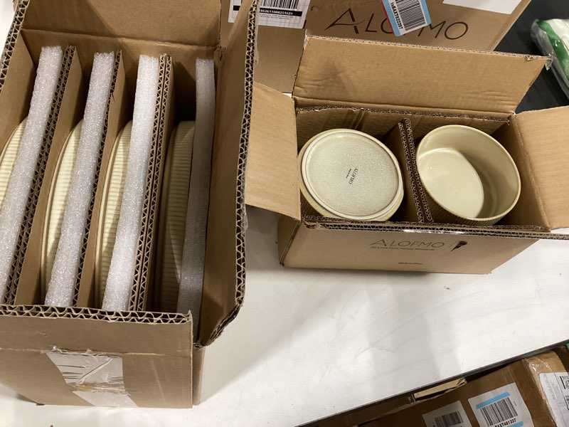 Condition photo showing New/Like New for stoneware dinnerware sets, plates and bowls sets for 4, 12-piece ribbed dishes – chip & scratch resistant, microwave and dishwasher safe tableware, beige beige 4-set(12pcs)