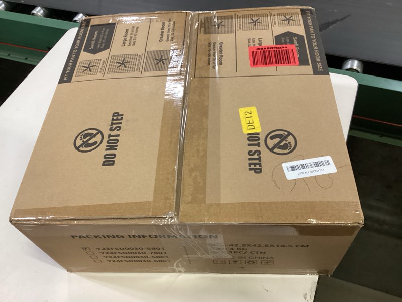 Condition photo showing New/Like New for LEDIARY Caged Low Profile Ceiling Fans with Lights and Remote, Rustic Square Flush Mount Ceiling Fan, 6 Speed and Reversible, Small Farmhouse Bladeless Ceiling Fan for Bedroom, Kitchen, Dining Room Wood Grain 16 Inch