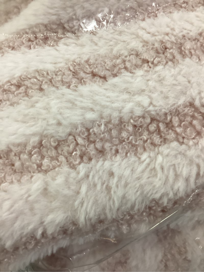 Condition photo showing Good Condition for hollypet cat bed fluffy plush mutifuctional double-layer soft pet couch orthopedic sofa nest beds for small cats and dogs, pink (21x15x8 inch) 21"l x 15"w x 8"th pink