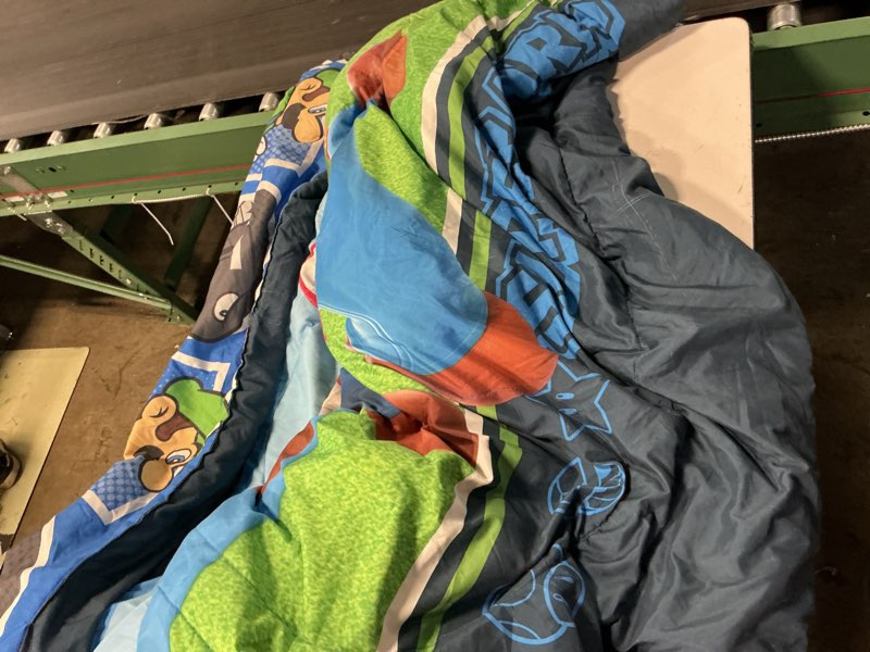 Condition photo showing As Is for nintendo super mario bros reversible twin comforter mario luigi yoshi 2017