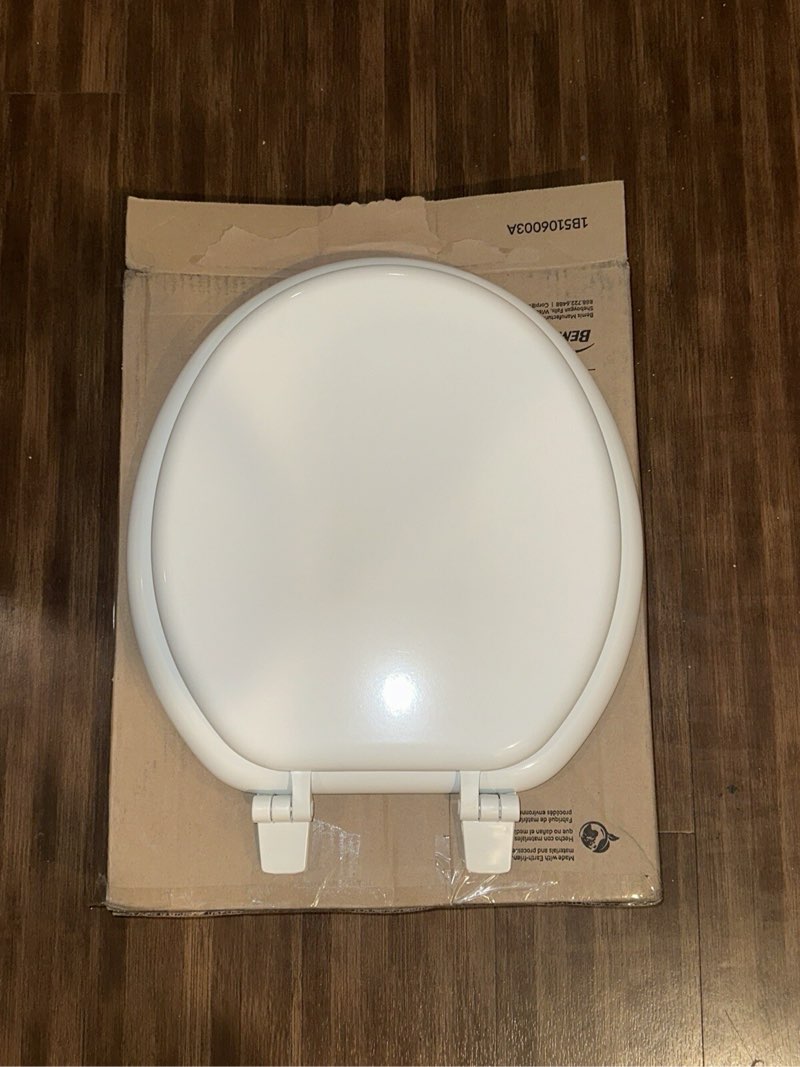 Bemis 400TTA White Round Molded Wood Toilet Seat