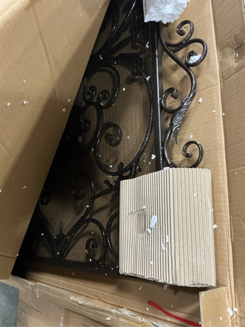 Condition photo showing Good Condition for  Wilmington Fireplace Screen, Gold Flower On Black