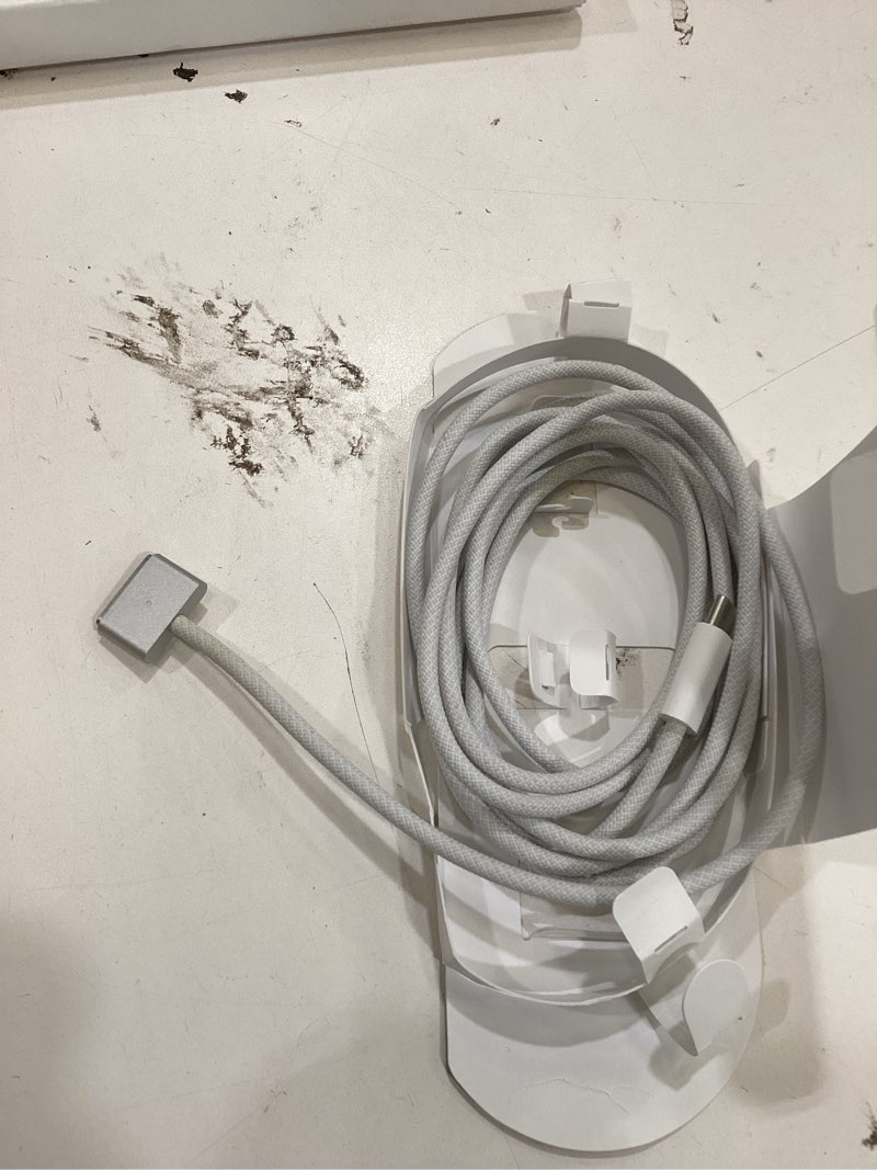 Condition photo showing Good Condition for apple usb-c to magsafe 3 cable (2 m)