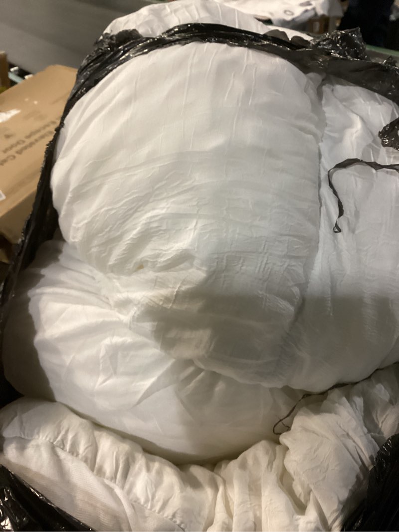 Condition photo showing Good Condition for DOWNCOOL 3 Inch King Mattress Topper – Cooling Memory Foam Mattress Topper for Back Pain Relief, Breathable Bamboo Viscose Air Layer, 1600 GSM Fill, Deep Pocket Fits 8–21 Inch White King